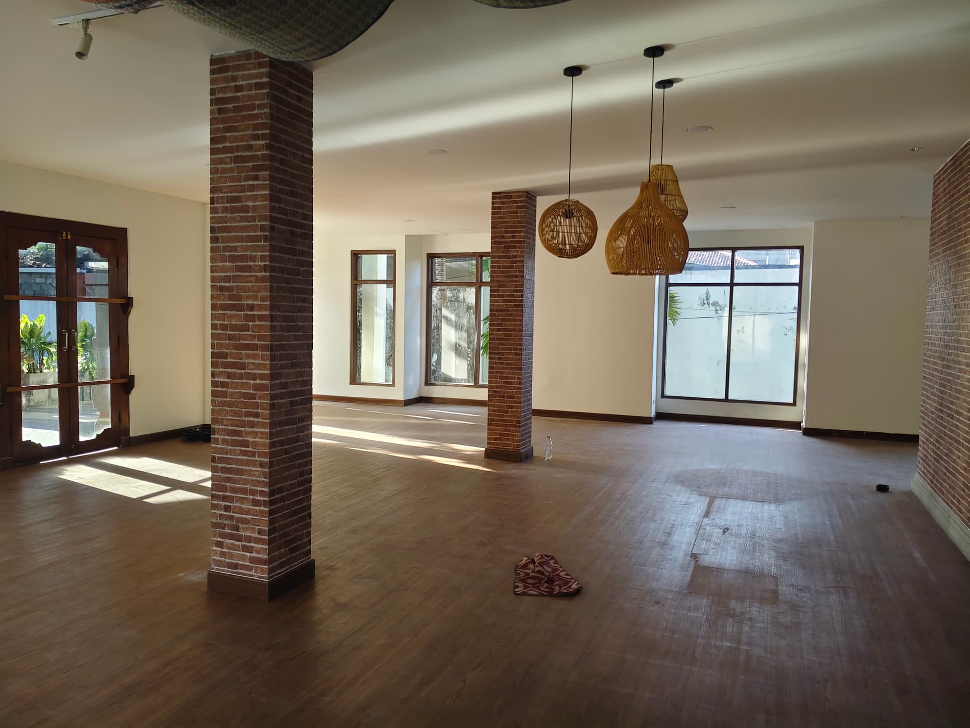 Disewakan Gedung Komersial Bypass Sanur 4
