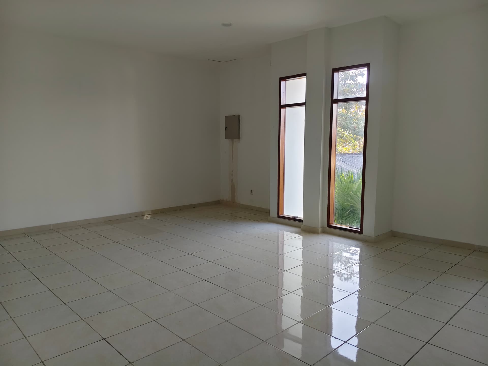 Disewakan Gedung Komersial Bypass Sanur 7