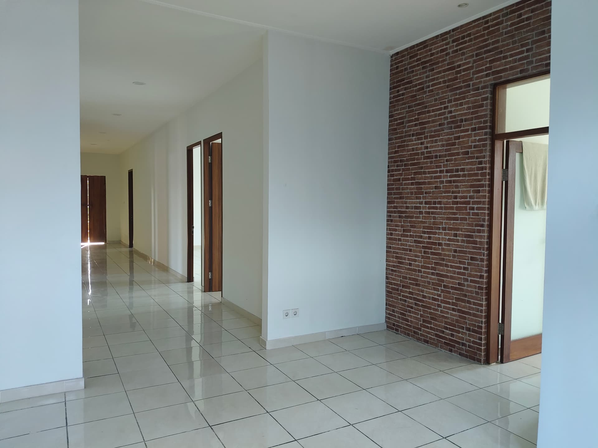 Disewakan Gedung Komersial Bypass Sanur 11